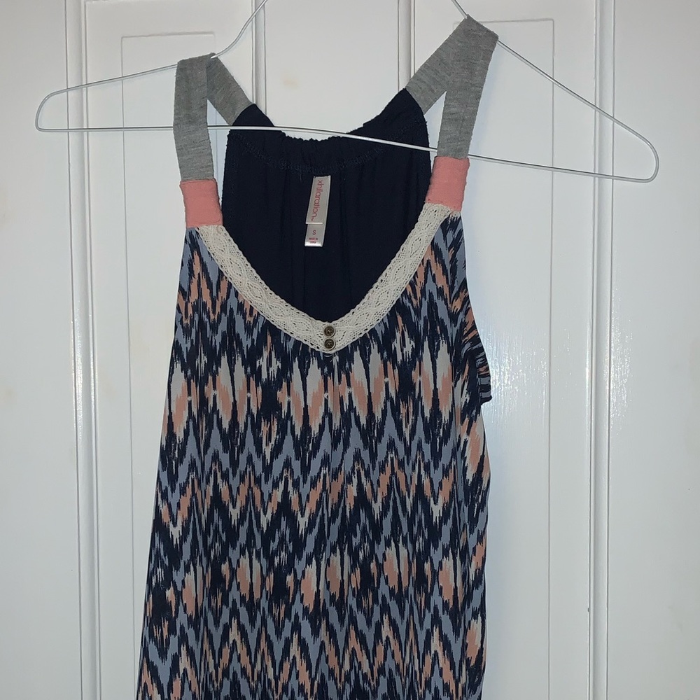 Small Patterned Tank - Picture 2 of 3